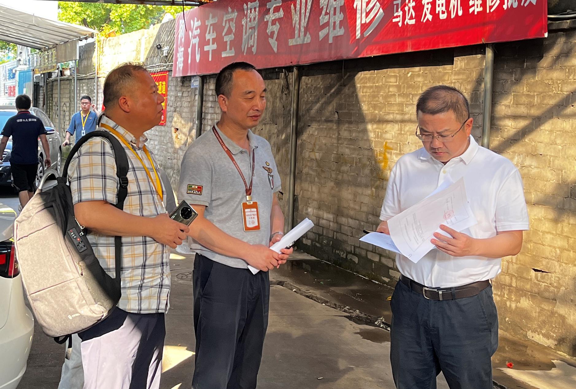 集團(tuán)黨委委員、紀(jì)委書記陳小偉帶隊(duì)檢查 面粉公司安全生產(chǎn)工作